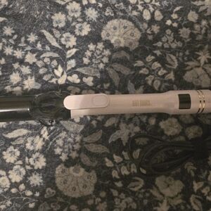 Hot Tools Curling Iron